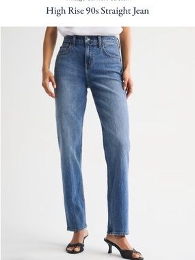 Abercrombie and Fitch High Rise 90s Straight Jeans in Medium Blue